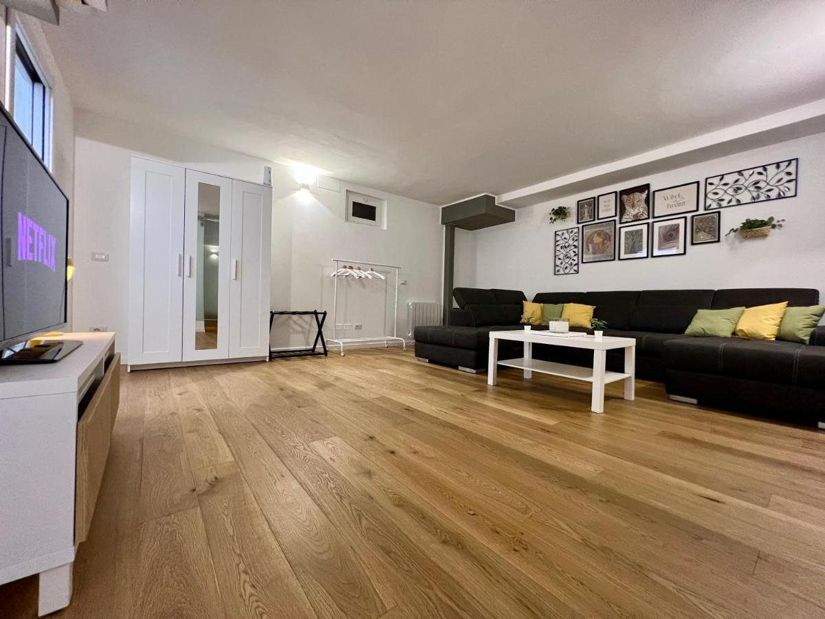 Appartement Central Luxe Haven à Milan Extérieur photo